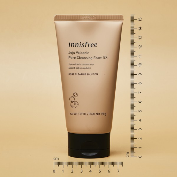 innisfree jeju volcanic pore cleansing foam